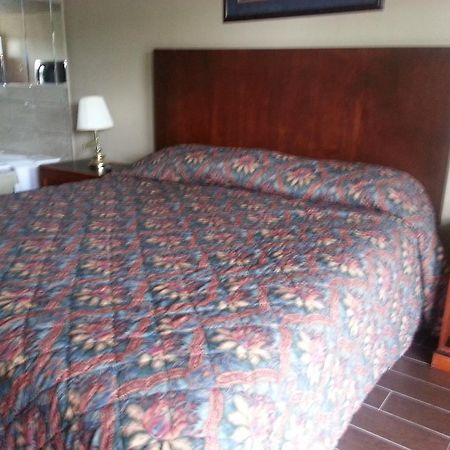 America'S Best Inn & Suites Clarksville Kültér fotó