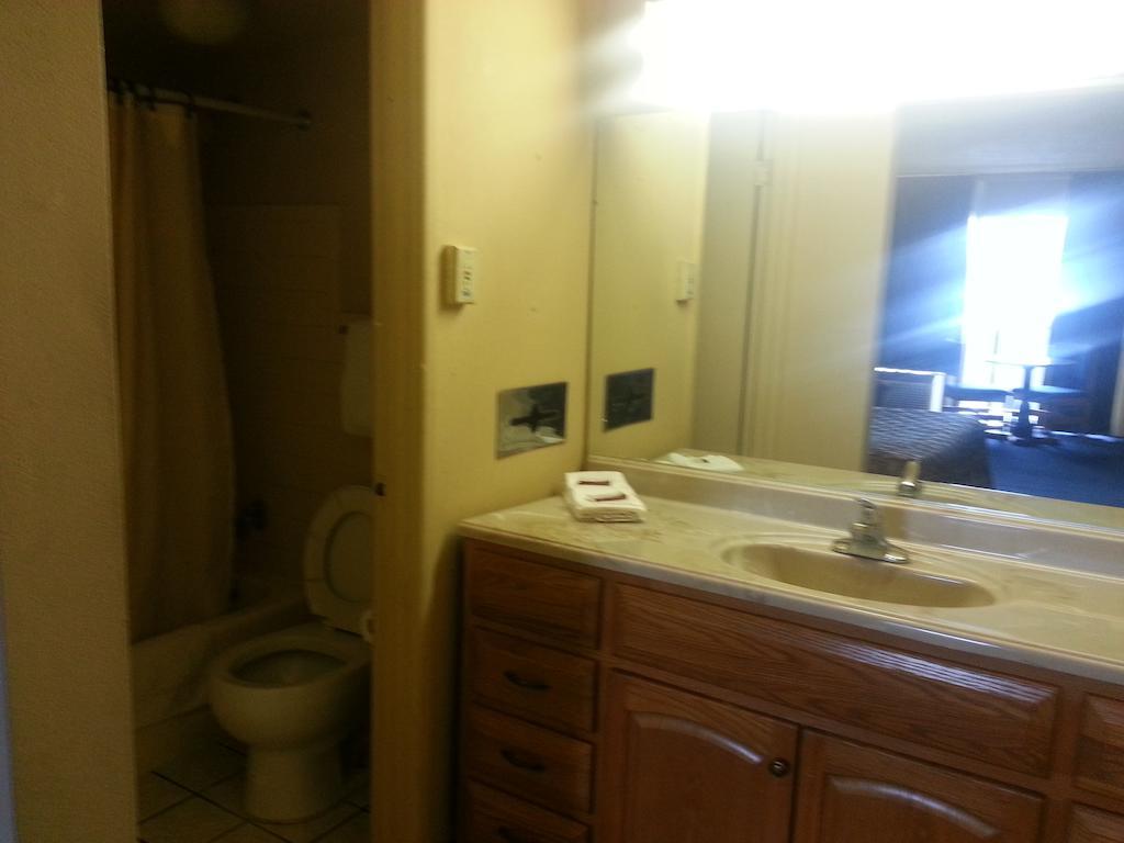 America'S Best Inn & Suites Clarksville Szoba fotó